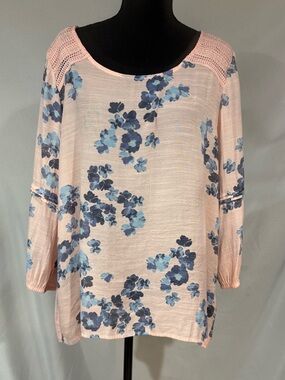 Light Pink Floral Crochet-Shoulder Tunic Top
